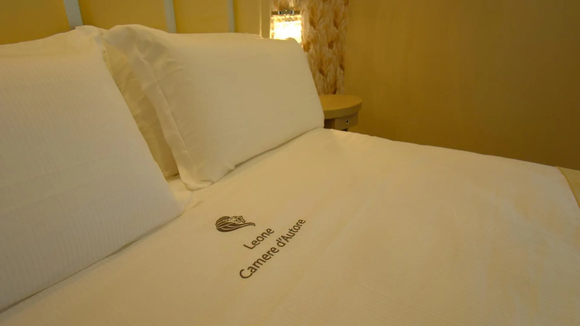 Leone Camere D'Autore - Rooftop Prince Centro Storico Naples Guest house
