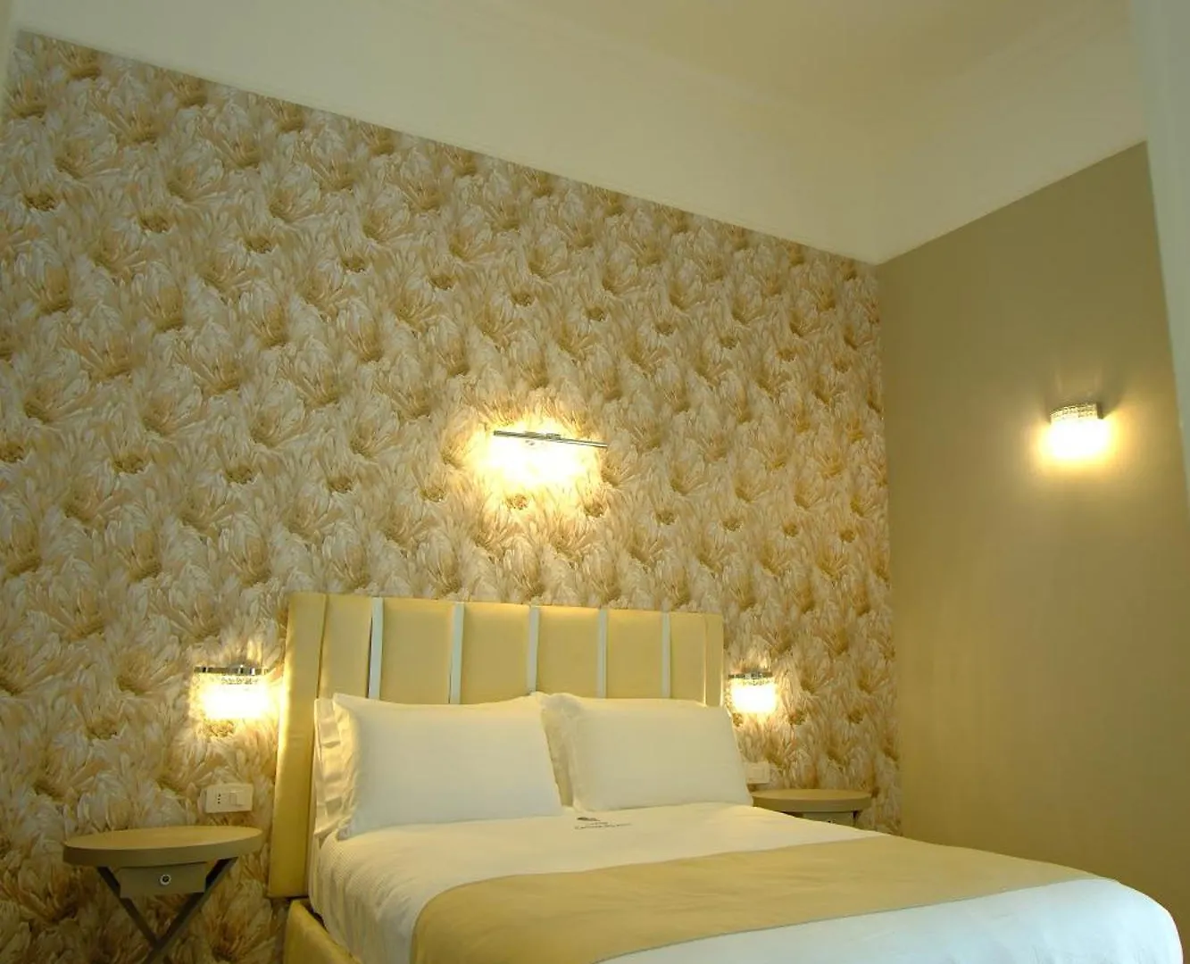 Leone Camere D'Autore - Rooftop Prince Centro Storico Naples Guest house