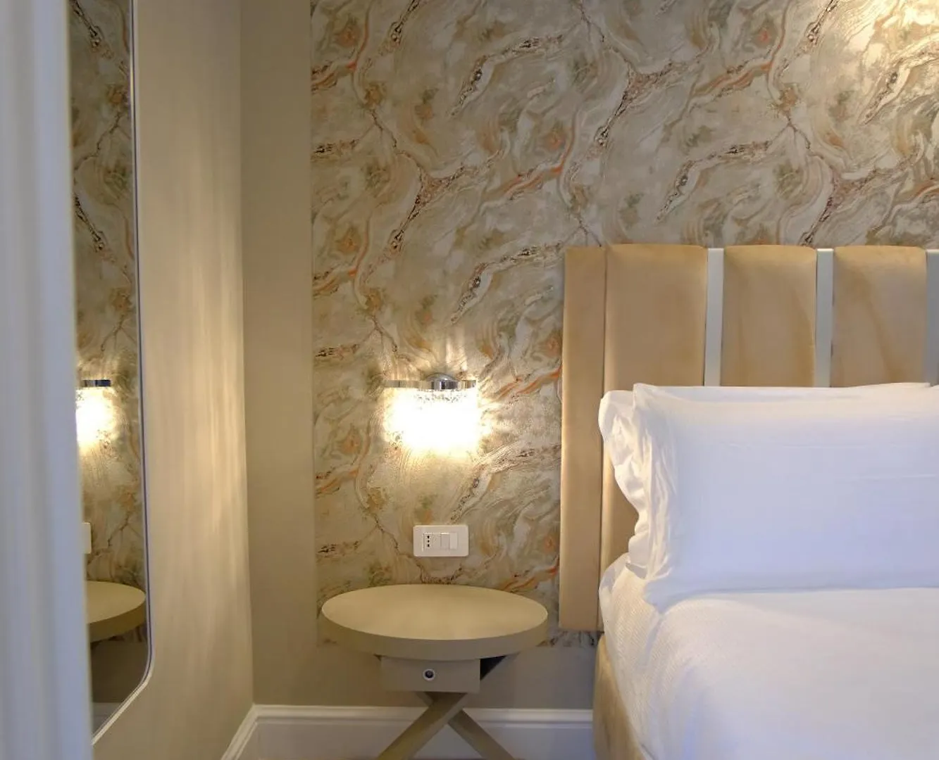 Leone Camere D'Autore - Rooftop Prince Centro Storico Naples Guest house