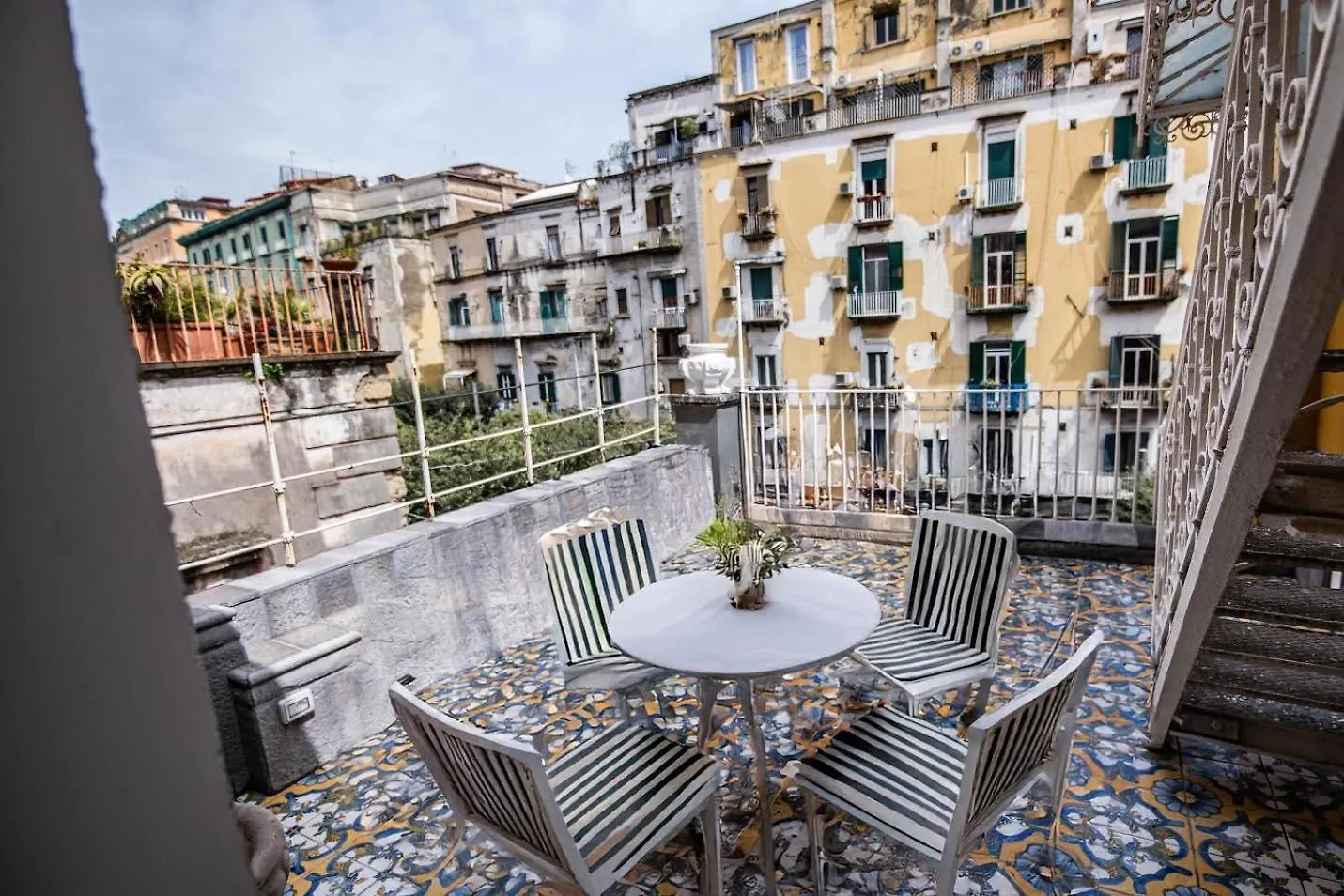 Guest house Leone Camere D'Autore - Rooftop Prince Centro Storico Naples
