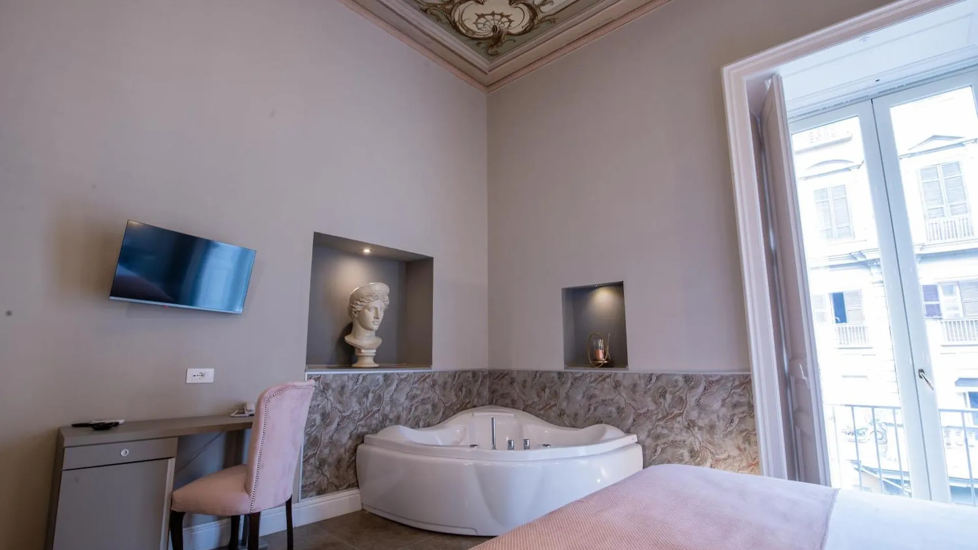 Guest house Leone Camere D'Autore - Rooftop Prince Centro Storico Naples Italy