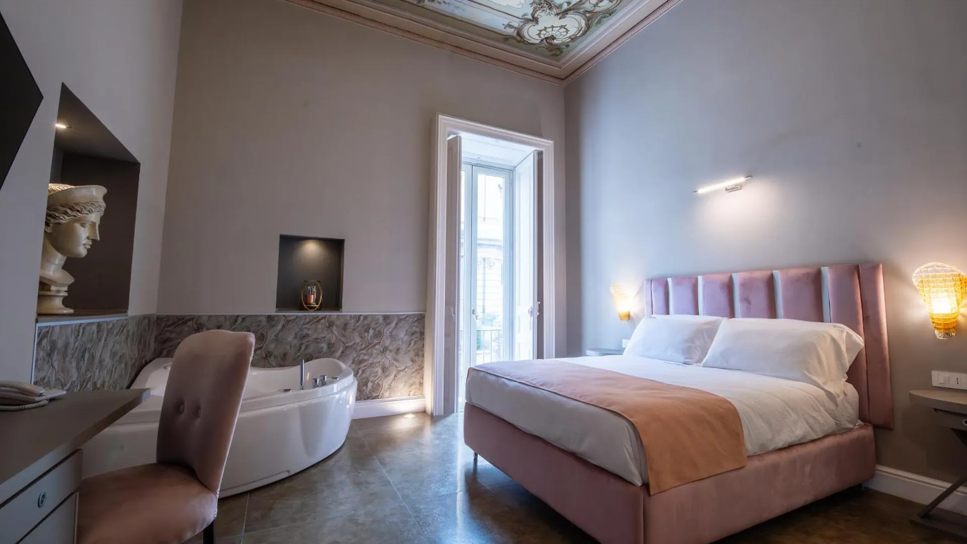 Guest house Leone Camere D'Autore - Rooftop Prince Centro Storico Naples